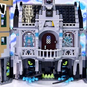 A creepy gothic castle for Halloween? Uh.....YAS!!! Lego Hidden Side Mystery Castle Build & Review