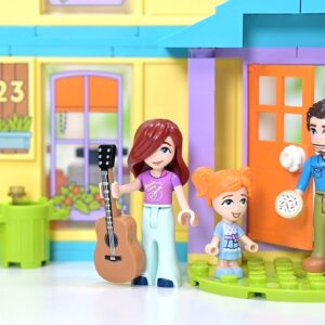 Paisley's House, but there are not enough bedrooms. Lego Friends review & build