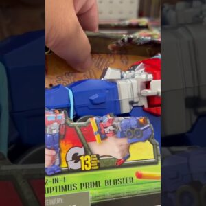 This Optimus Prime Nerf Blaster TRANSFORMS!