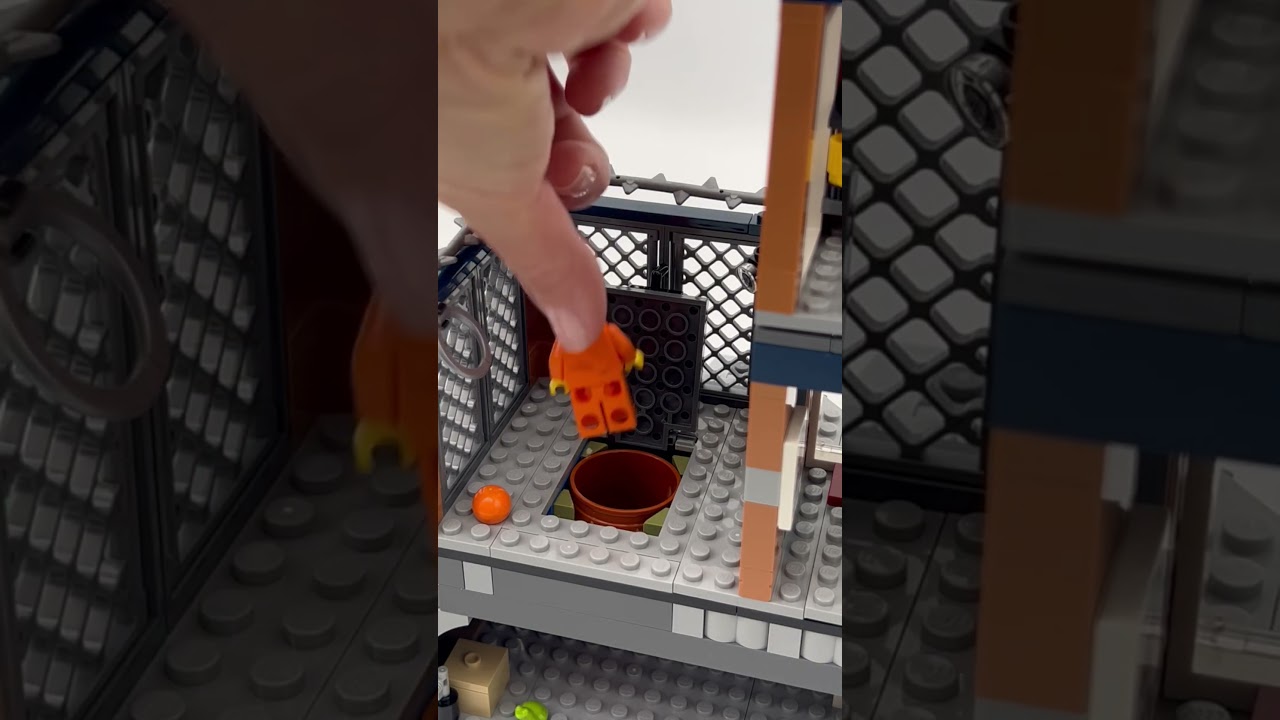 Escape from Island Prison #legocity #legospeedbuild #legocitypolice