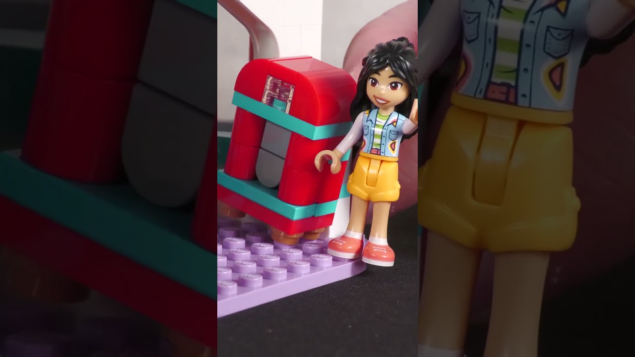 LEGO Friends go to the diner! #lego