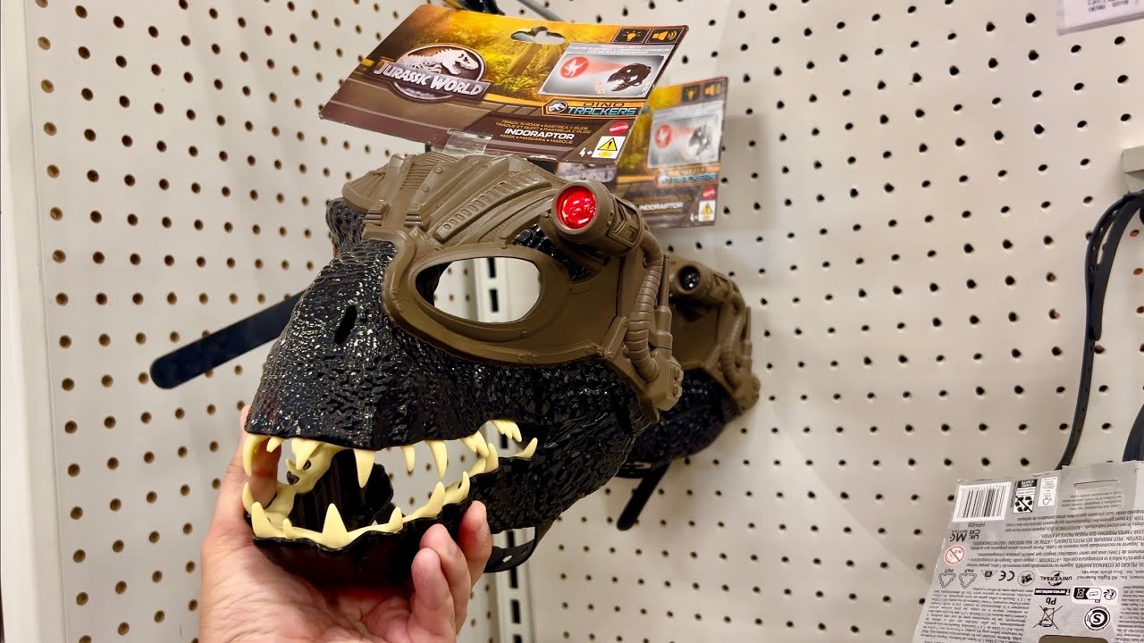 Quick Dinosaur Toy Hunt in Hawaii - They Still Have Indoraptor Masks - Jurassic World Toys July2024